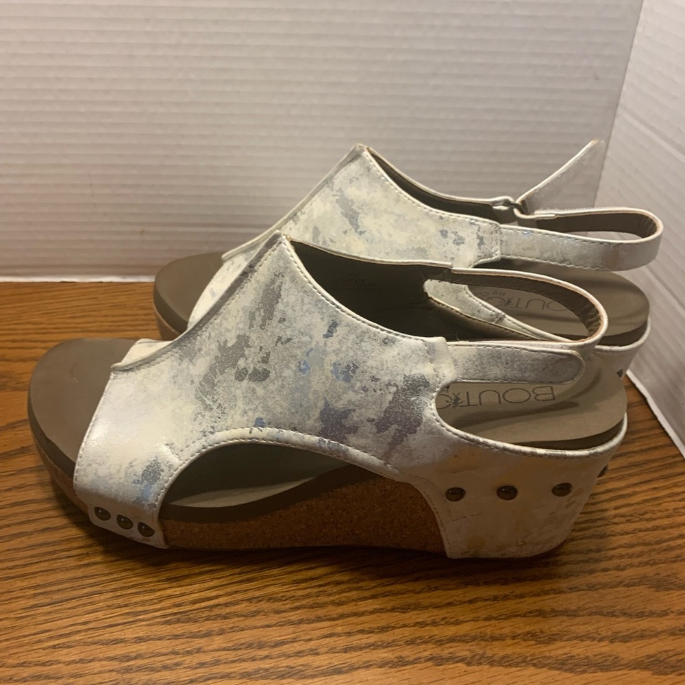 White and Silver boutique, by Corkys Wedge Sandals Size10 Comfortable cork wedge - Picture 6 of 10